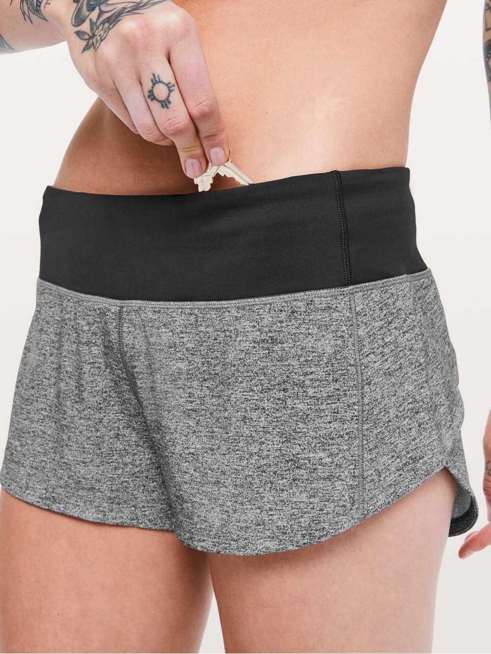 Lululemon Speed Up Short
*2.5" Heather Lux Multi Black / Black